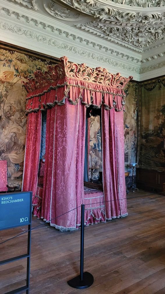 Royal bed chamber