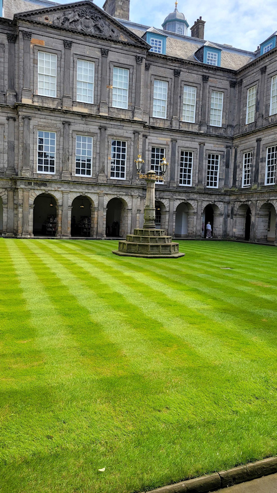 Holyrood Palace grounds
