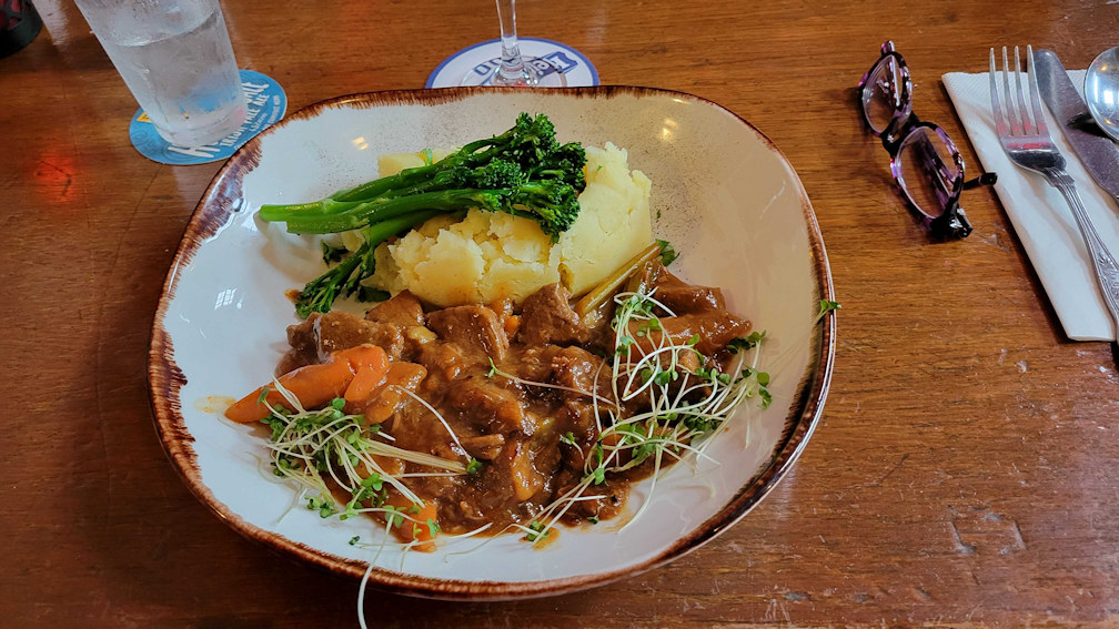 Yummy steak and ale pie